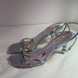 New women’s Badgley Mischka heels 2.95” sz 9